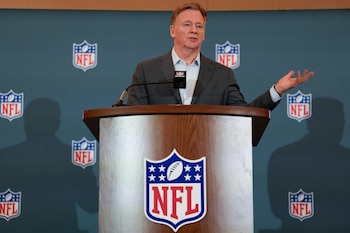 El comisionado de la NFL Roger Goodell habla en una conferencia de prensa el martes 19 de mayo de 2026 en Orlando, Florida (AP Foto/John Raoux)