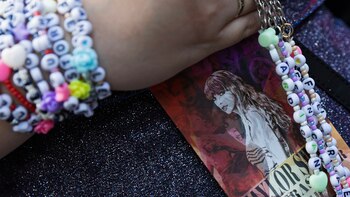Fanáticas de la cantante Taylor Swift piden a los precandidatos un concierto en Uruguay