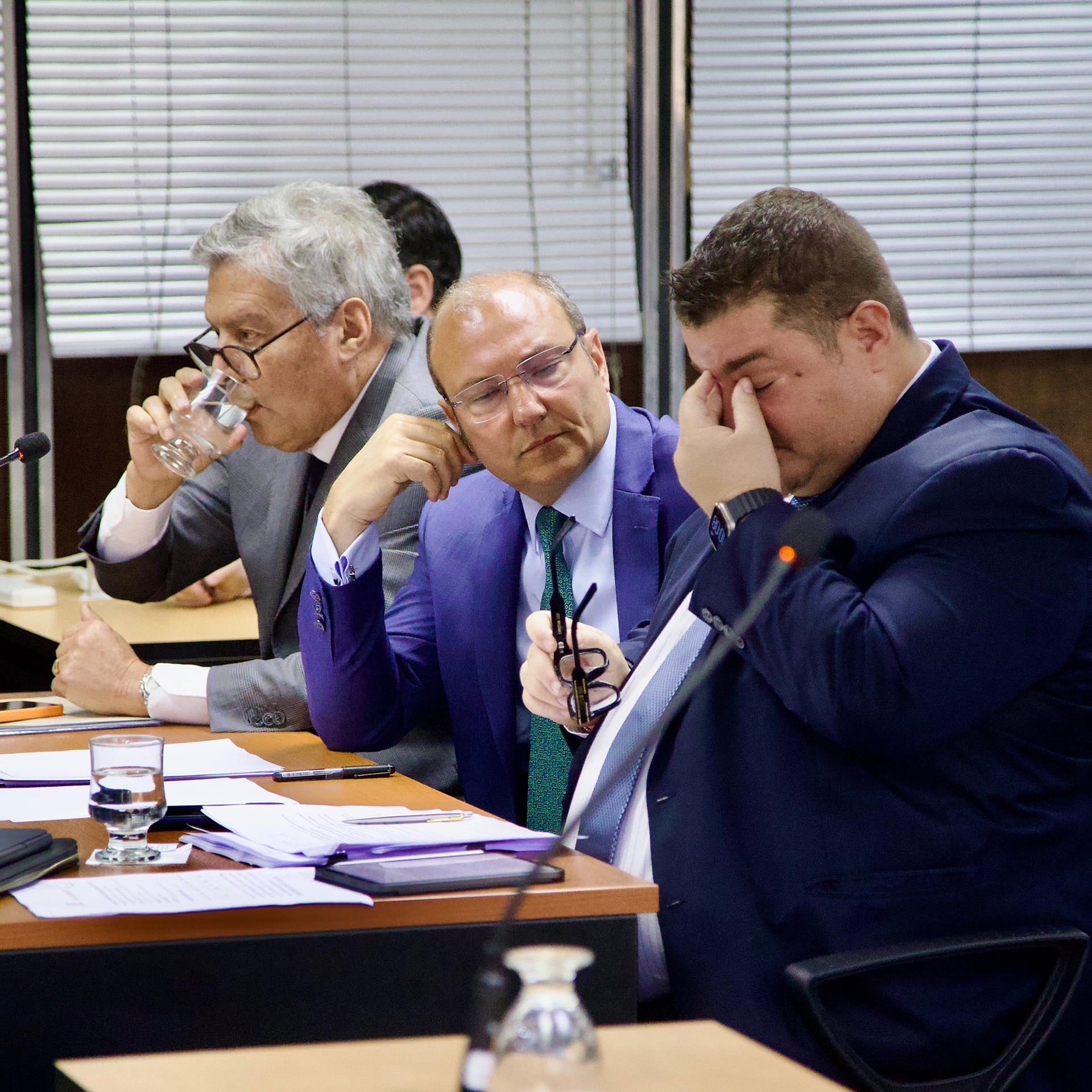 Gastón Salmain junto a sus abogados