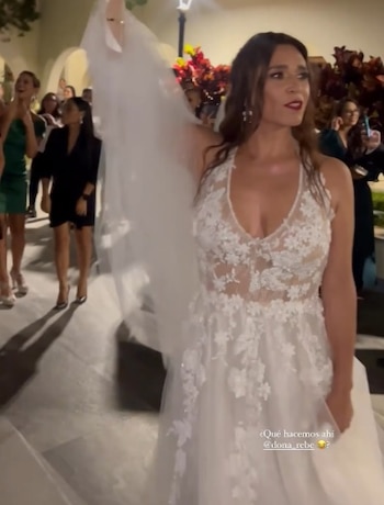 Verónica luce su vestido de