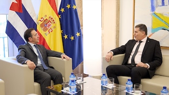 Cuerpo y Albares se reúnen en Madrid con un alto representante de Cuba para abordar la “crítica coyuntura” de la isla