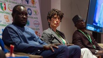 Ministra Saiz defiende en Senegal