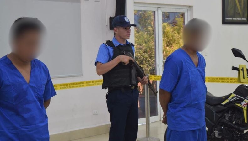Nicaragua: capturan a dos policías acusados de matar a un joven de 21 años en Managua