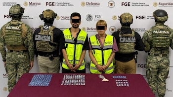 Caen dos integrantes de "Los Mezcales" con más de 200 dosis de droga en Colima