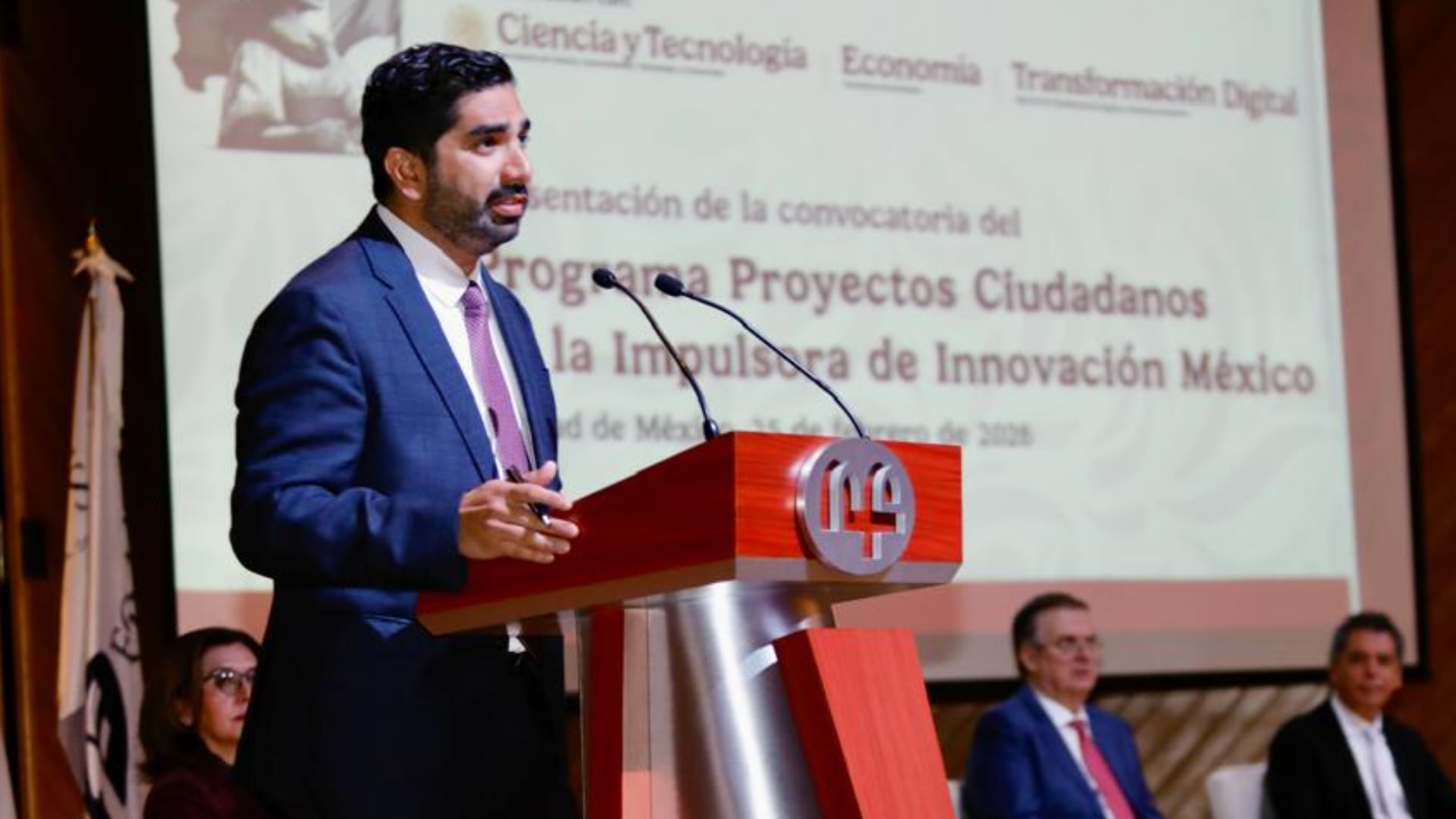 Lazzeri retomó la instrucción de Claudia Sheinbaum de mantener “cabeza fría” ante la posibilidad de que el T-MEC no se renueve. (Foto: X/@robertolazzeri)