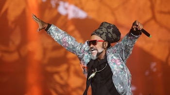 El cantante brasileño Carlinhos Brown defiende “inteligencia ancestral”