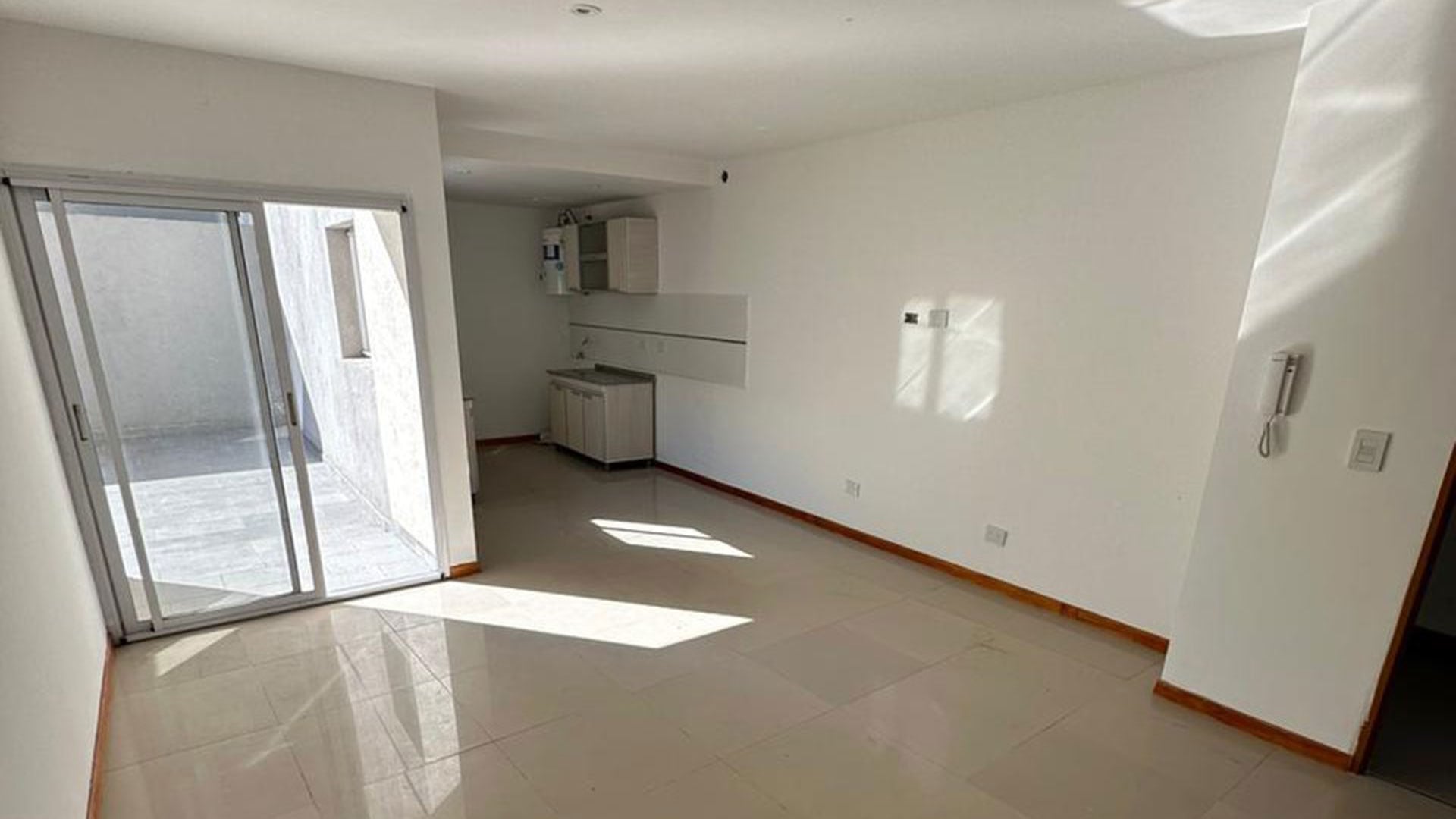 La suba de expensas impacta directamente en el presupuesto de inquilinos y propietarios, agravando la pérdida del poder adquisitivo