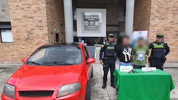 Videovigilancia en tiempo real: Así cayeron dos hombres con un arma de fuego en el noroccidente de Bogotá