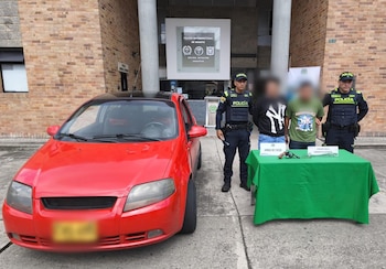 La Policía Nacional capturó a dos hombres armados tras una riña en Engativá - crédito MEBOG