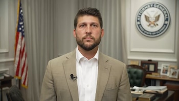 Florida solicitó una orden judicial temporal contra Meta para desactivar funciones que generan adicción en niños y adolescentes
