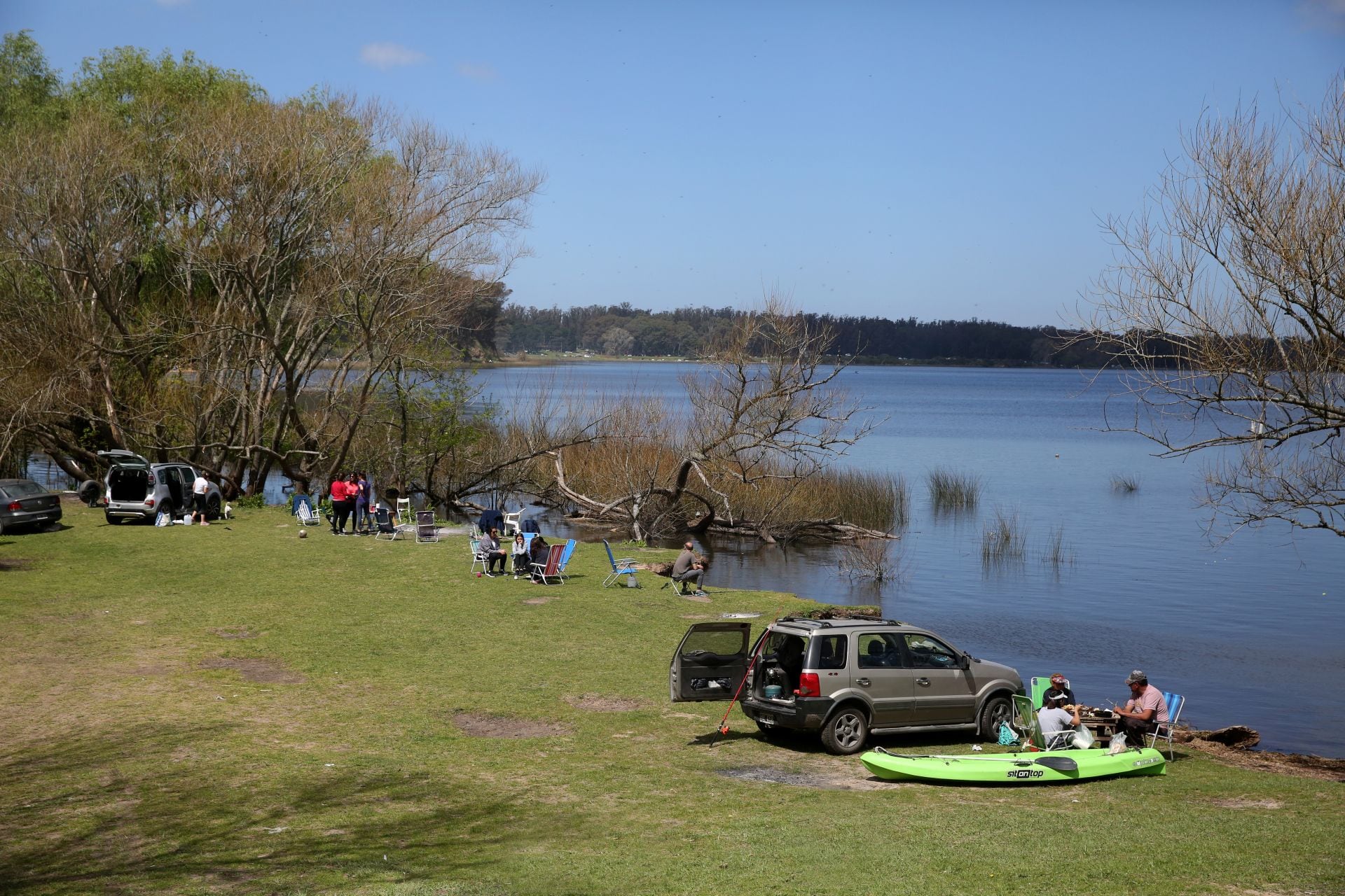 La Laguna de los Padres combina bosques, avistaje de aves, pesca y actividades náuticas en un entorno natural (EMTURYC)