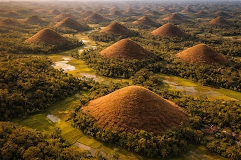 Formadas por 1.776 mogotes de