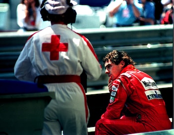 El piloto alemán se impuso en una lucha intensa con Ayrton Senna, quien intentó mantenerse a ritmo pese a graves fallas mecánicas (REUTERS/Mal Langsdon/File Photo)
