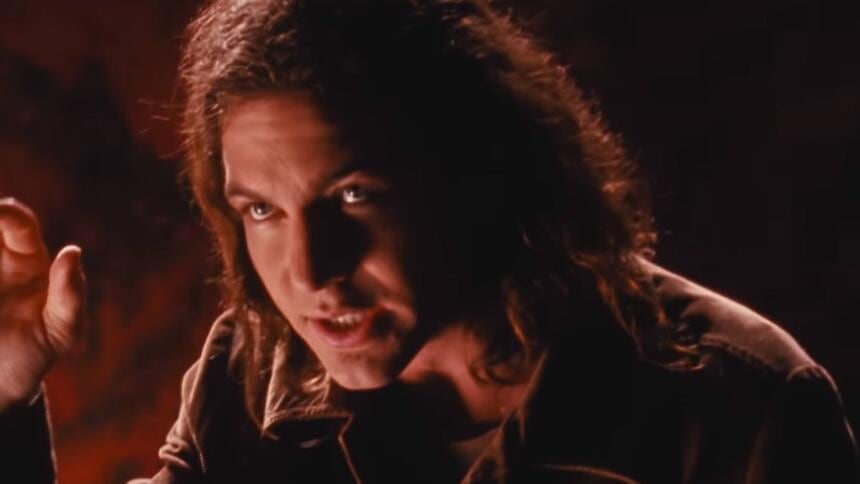 Eddie Vedder, vocalista de Pearl Jam, respondió a las críticas de Cobain con desconcierto, reflejando la complejidad de la relación entre ambas bandas (Captura de video)