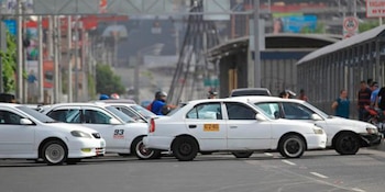 El IHTT fiscalizará el cobro exacto de la nueva tarifa de taxi colectivo y sancionará los abusos en todo el país. (Foto: Archivo)