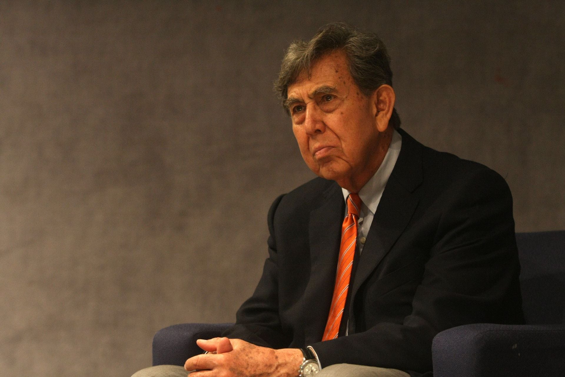 Una televisora exigió la renuncia del entonces jefe de Gobierno capitalino horas después del crimen, mientras el procurador descartaba el robo como móvil y abría la hipótesis de un ajuste de cuentas. FOTO: FRANCISCO GUASCO/CUARTOSCURO.COM