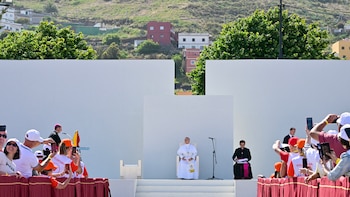 Último día del papa León XIV en España, en directo: el pontífice se encuentra ya en La Laguna