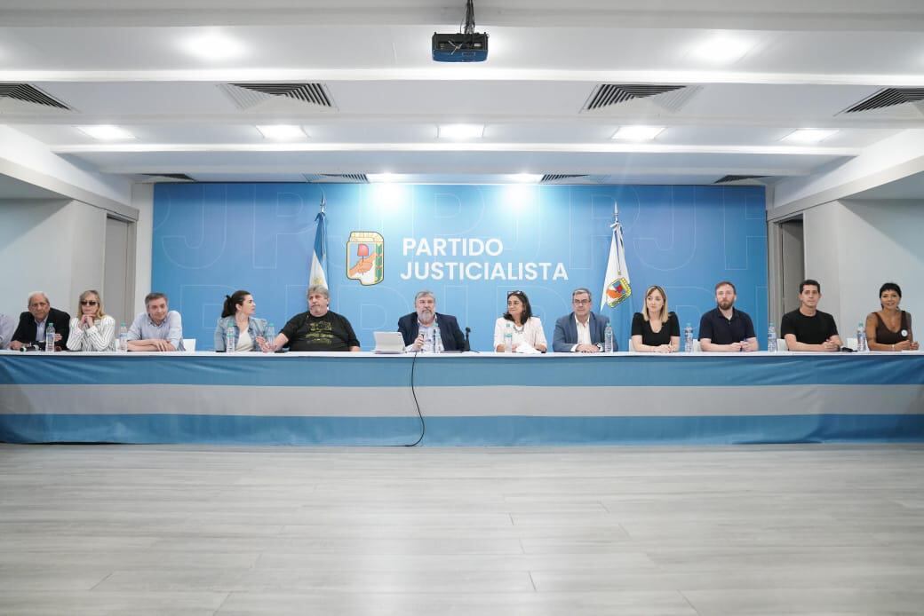 El consejo nacional del PJ se reunión en la sede histórica del partido para empezar a definir posturas frente al Gobierno