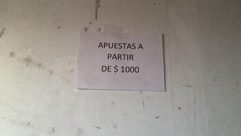El cartel sobre el límite