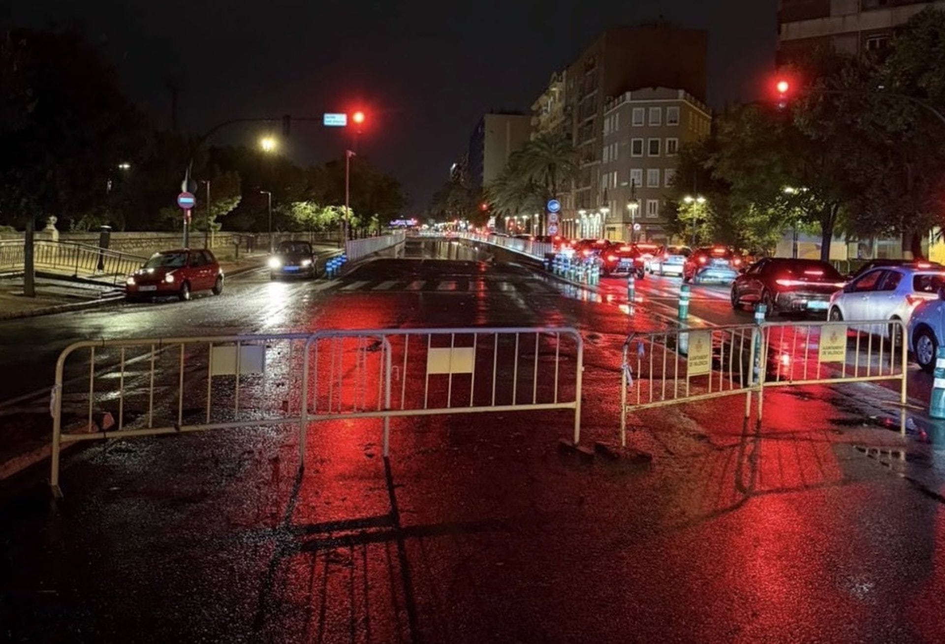 17/09/2026 Túnel de València cerrado al tráfico por lluvias
COMUNIDAD VALENCIANA ESPAÑA EUROPA VALENCIA SOCIEDAD
POLICÍA LOCAL VALÈNCIA