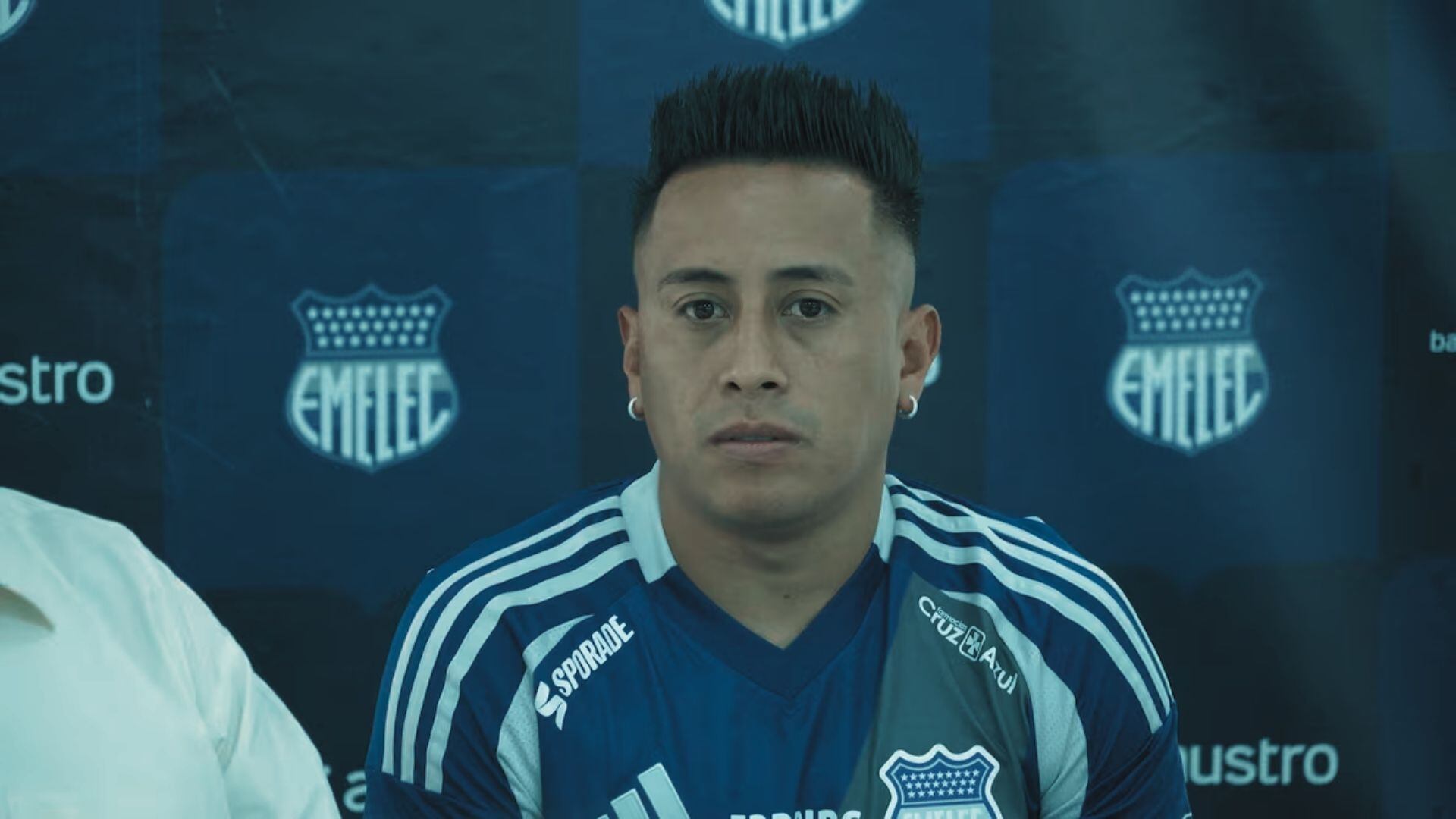 DT de Emelec reveló que Christian Cueva se va del club tras rescindir su contrato: “No la estaba pasando bien, volverá a su país”