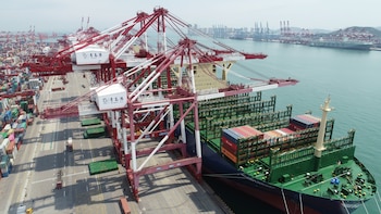 La actividad industrial de China registró en octubre su tercera contracción en cuatro meses