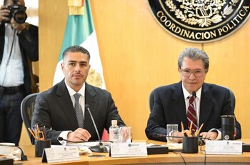 Omar García Harfuch (izquierda) presentó