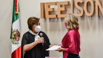 Rosario Robles buscará la gubernatura