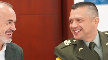 Cuestionado coronel fue retirado del esquema de Abelardo de la Espriella: el uniformado que custodiaba al presidente está señalado por presunto tráfico de armas