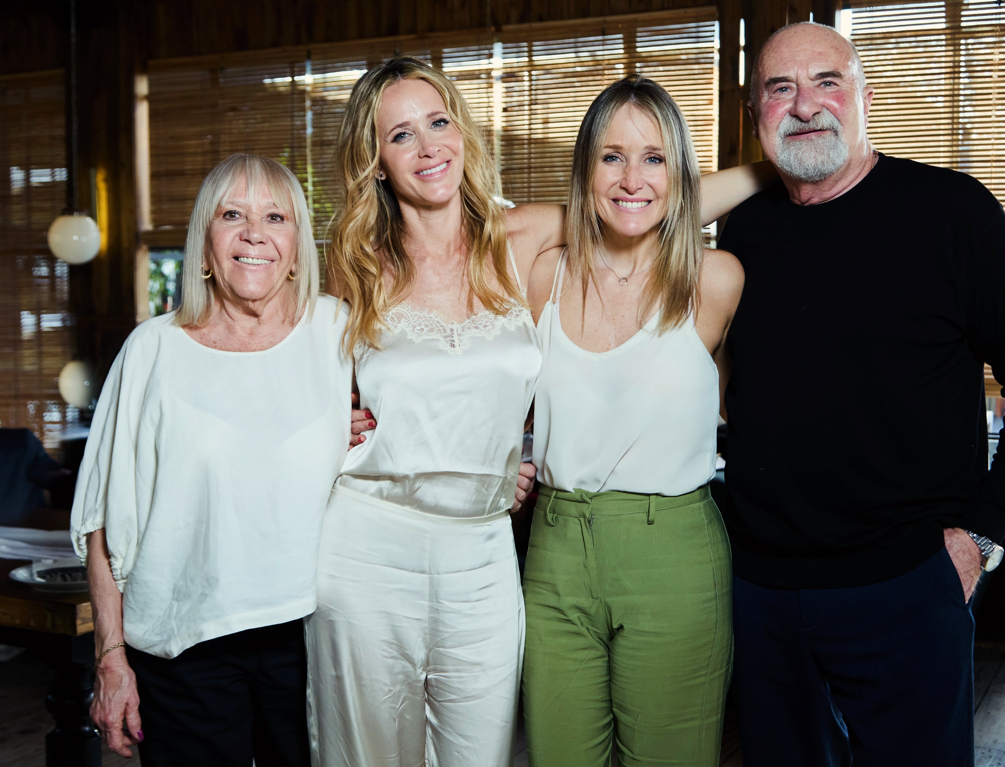 Su madre Cristina Caballero, Julieta, su hermana Natalia y su padre Eduardo Prandi