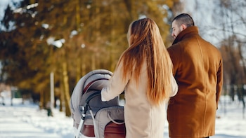 Una familia con un bebé