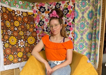 Además de la actuación, Cave