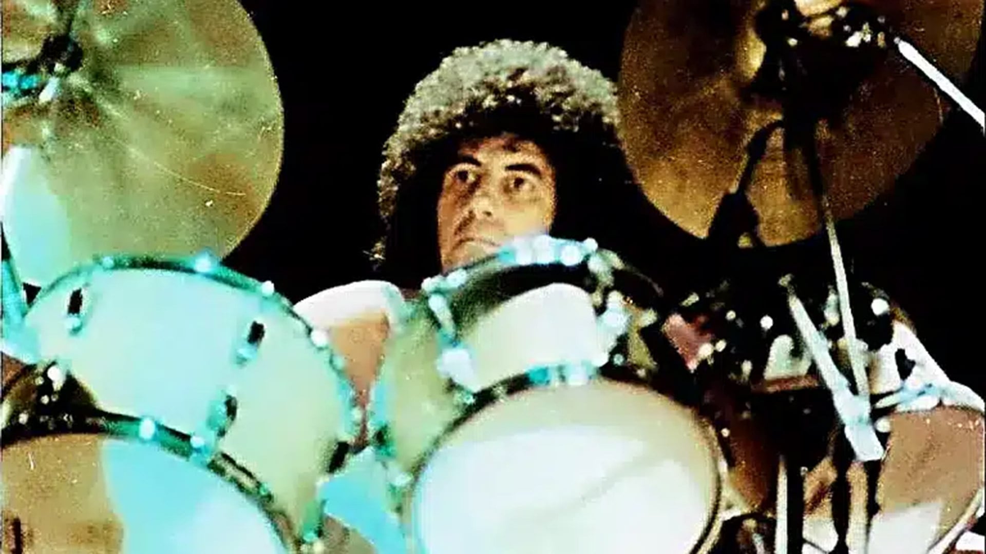Para sus pares, no hubo baterista más grande en la Argentina que Oscar Moro. Por eso todos los 11 de julio, fecha de su muerte, se conmemora el Día del Baterista