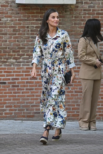 La reina Letizia llega a la reunión del Patronato de la Residencia de Estudiantes. (José Oliva / Europa Press)
