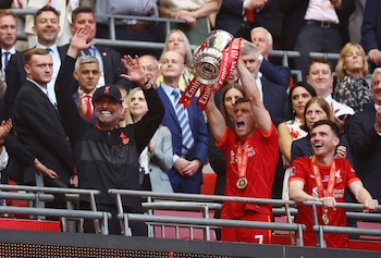 La llegada de Jürgen Klopp a Liverpool implicó un cambio de mentalidad, impulsando la superación de fracasos pasados y una cultura ganadora (REUTERS/Hannah Mckay)