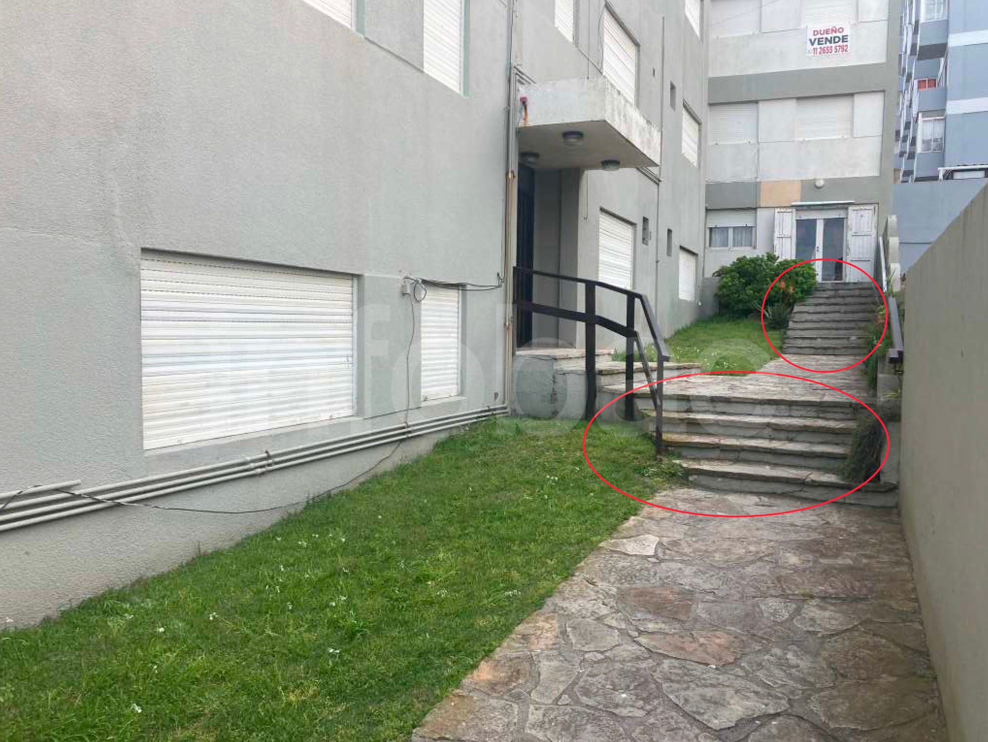 El fallo sostuvo que la accesibilidad en el edificio es una obligación legal y que no puede quedar sujeta a la voluntad de la asamblea de propietarios. Imagen del informe pericial. (Poder Judicial)