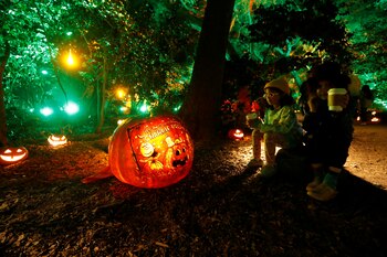 Niños celebrando Halloween (Imagen de