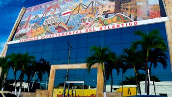 Sin forzar ni una puerta,