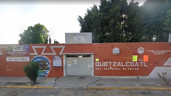 Madre denuncia a maestro en Ecatepec por presunto “noviazgo” con alumna de 14 años