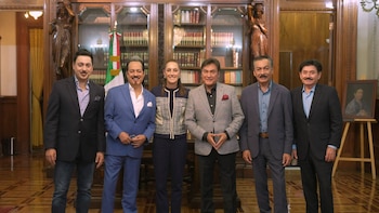 Claudia Sheinbaum recibe a Los Tigres del Norte en Palacio Nacional: “Nos sentimos muy orgullosos de sus éxitos”