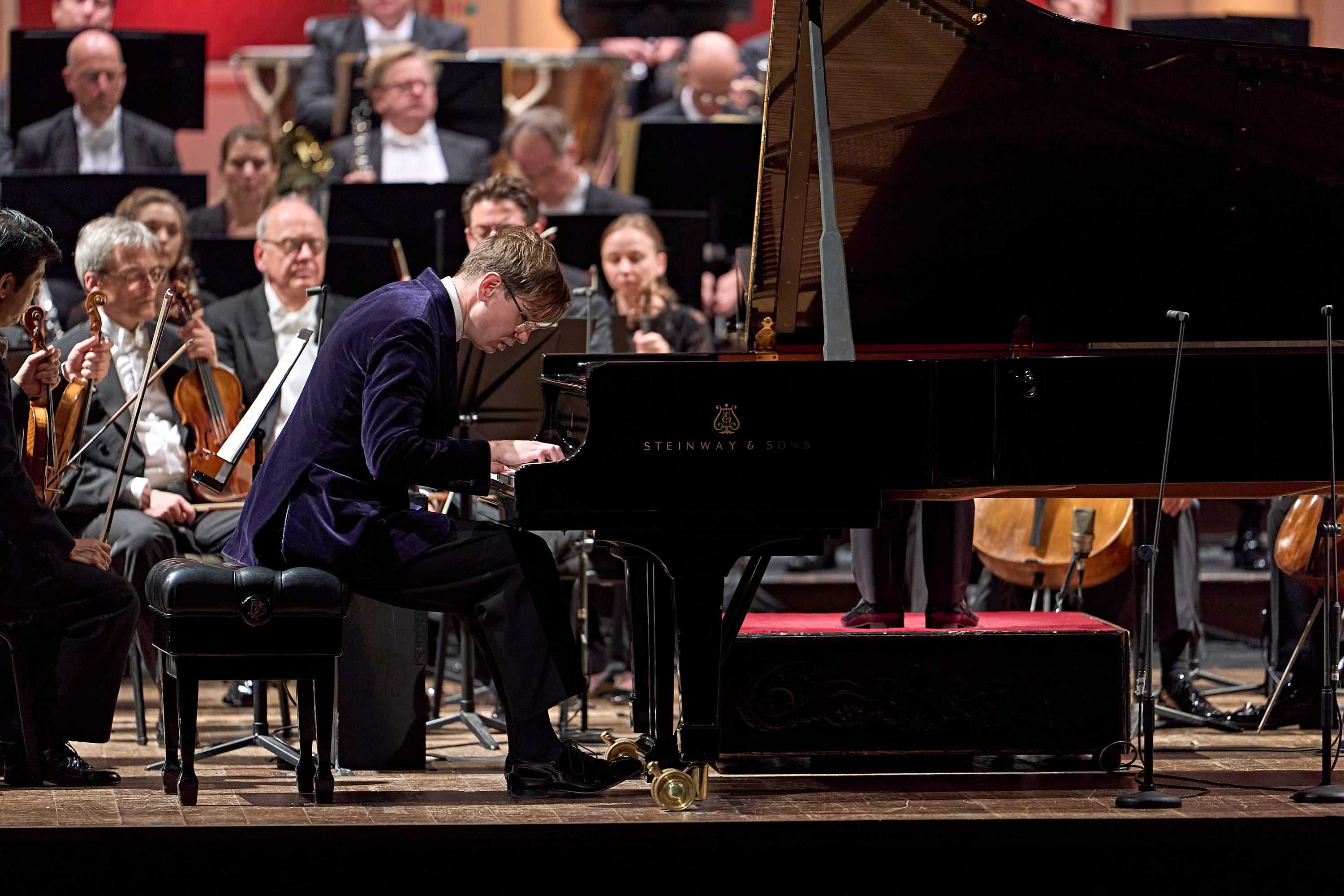 La Filarmónica de Berlín volvió al Teatro Colón después de 26 años con Brahms, Strauss y el debut del pianista islandés Víkingur Ólafsson