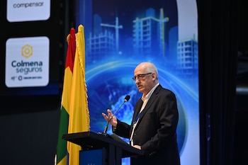 Leonardo Villar, gerente general del Banco de la República, intervino en el Congreso Colombiano de la Construcción 2026 y alertó por la deuda de Colombia - crédito Camacol