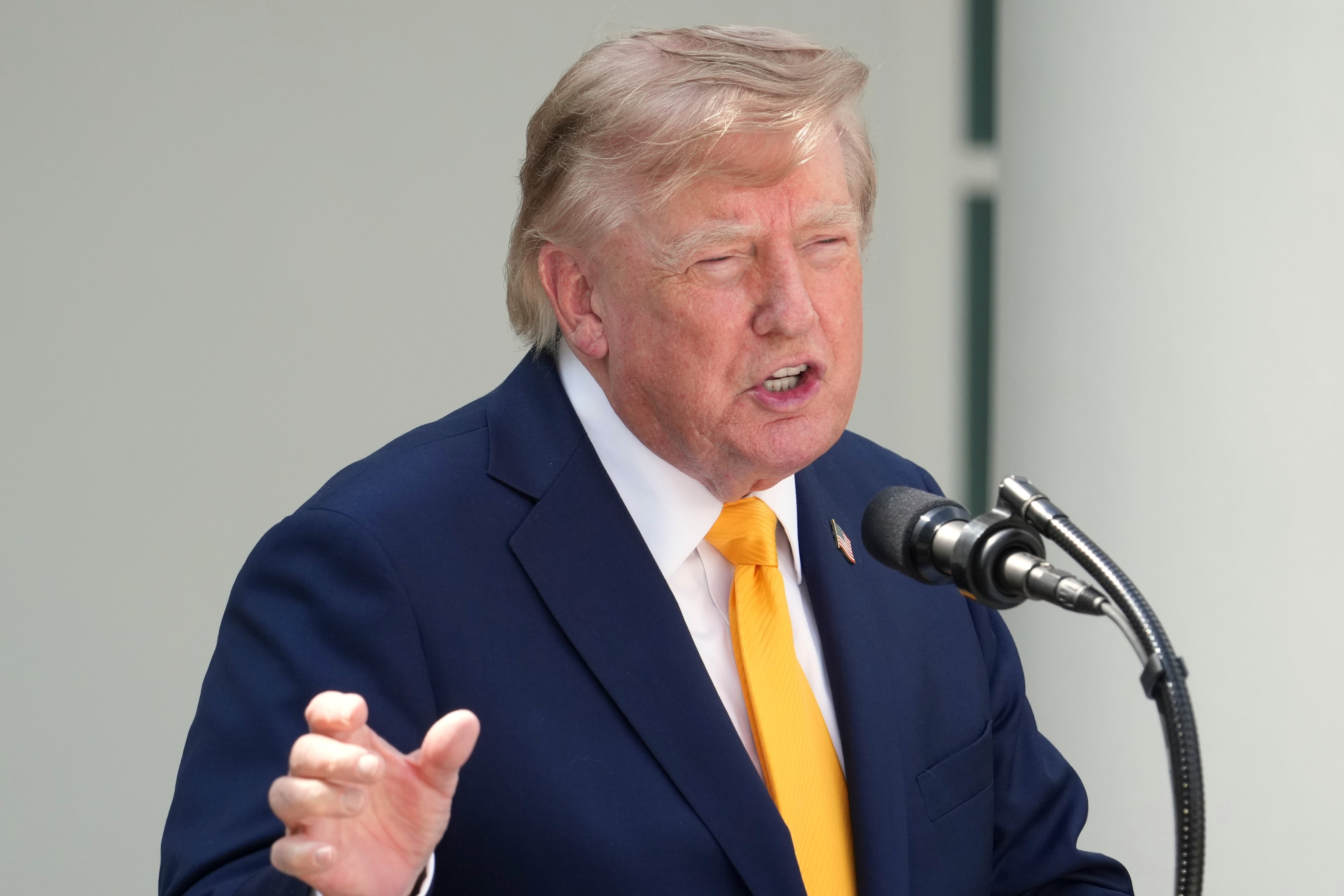 Trump endurece el pulso con Irán y dice que vigilan Ormuz desde el espacio