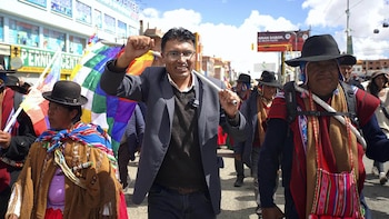 Bolivia: Senado suspende por ocho meses a un legislador que promovió los bloqueos de casi 50 días