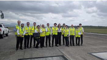 Ejecutivos de All Nippon Airways y personal de Boeing realizaron una visita técnica al Aeropuerto Internacional de Tocumen. Tomada de Instagram