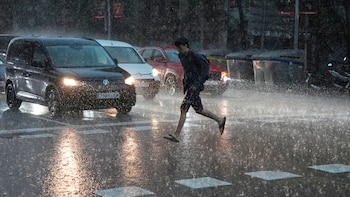 La Aemet prevé una jornada de lluvias en toda España por el paso de un frente: estas son las regiones más afectadas