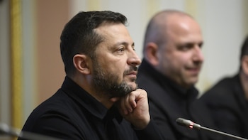 Ucrania denuncia un ataque ruso a la sede de una televisión en Kiev que deja cinco heridos