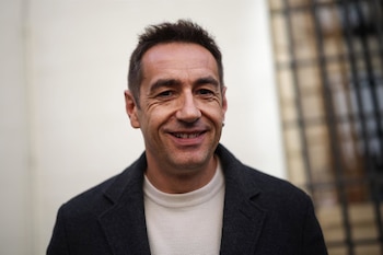 23/10/2026 El candidato del Frente Amplio por Madrid, Emilio Delgado, atiende a los medios de comunicación, a 23 de octubre de 2026, en Madrid (España). Delgado y Maestre han exigido medidas drásticas contra la especulación inmobiliaria, centrando su discurso en la regulación de los alquileres de temporada y la defensa de la vivienda como un derecho estable.
POLITICA
Alejandro Martínez Vélez - Europa Press