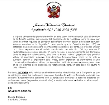 Documento oficial del Jurado Nacional de Elecciones del Perú con el escudo nacional en la parte superior, mostrando texto sobre una resolución electoral