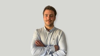 Lucio Matías Giuria es Analista